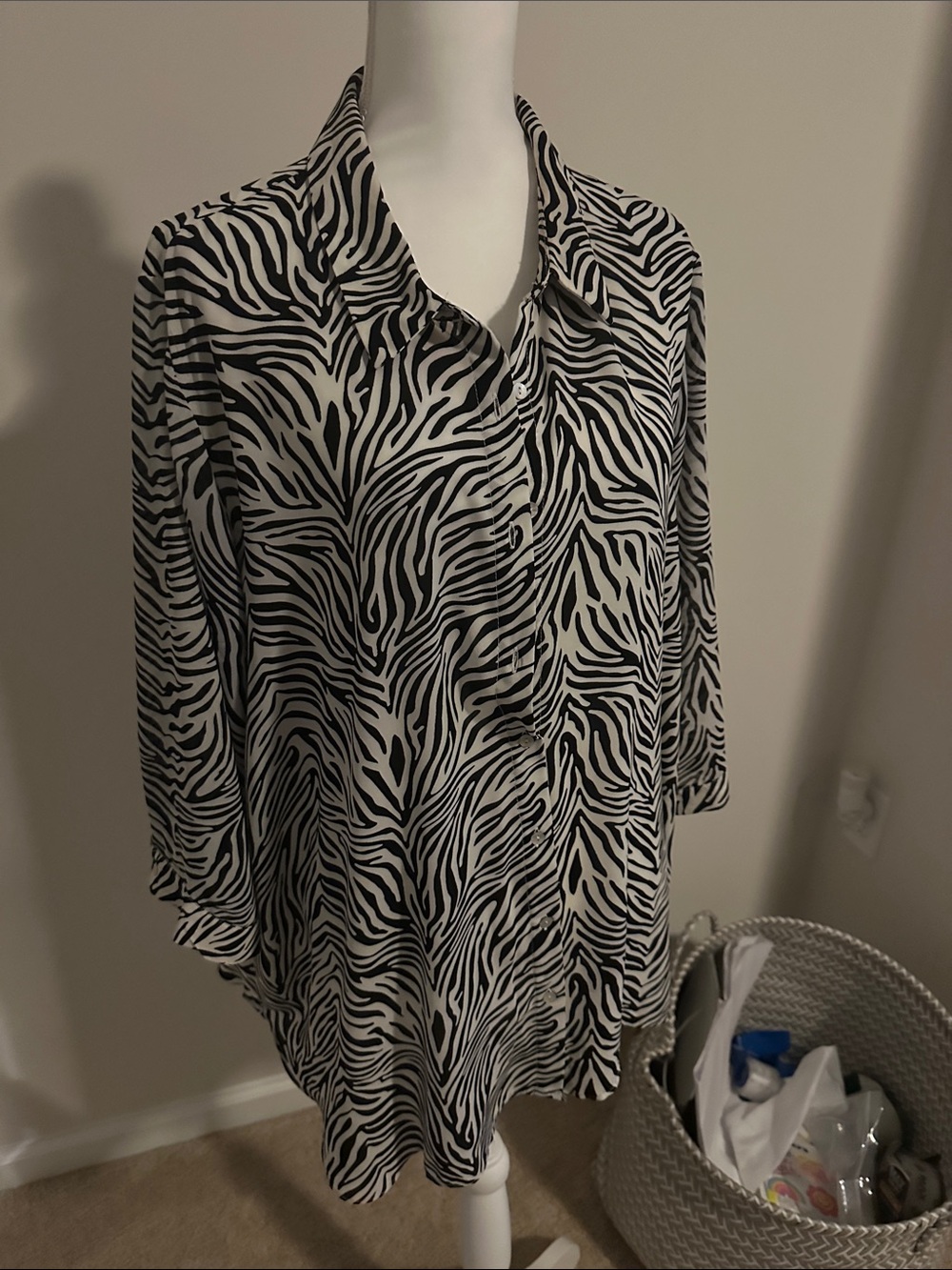 Jones New York Black & White Zebra-Print Button-Down Top